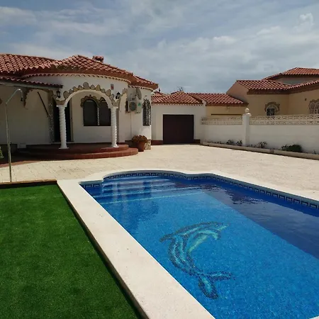 Mit Privatpool Fuer 6 Personen Ca 120 Qm In Miami Platja, Costa Dorada Holiday home Miami Playa